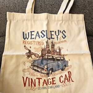 Harry Potter "Weasley's Vintage Car" Cloth Tote Bag
